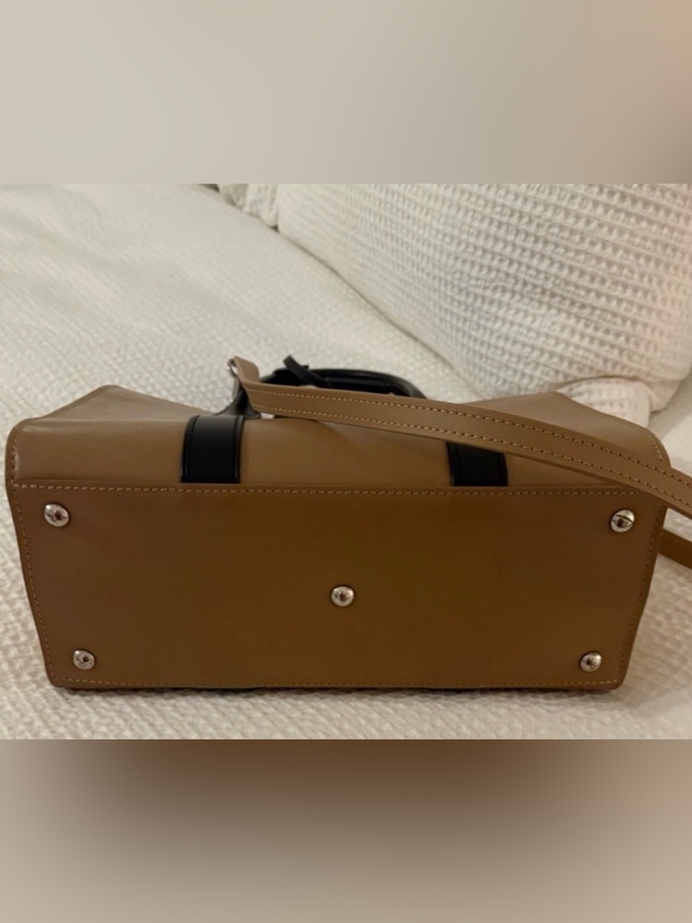 Louis Vuitton Brown & Black Vernis Satchel with V Hardware - Picture 3 of 8